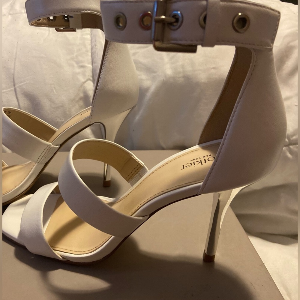 White, Botkier, size 7 - Picture 3 of 4